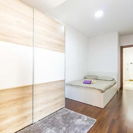 Incity Urban Garden Retreat Appartement Bucarest